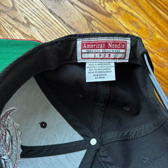 Vintage Adult Toronto Raptors Cap - Black and Red - Picture 7 of 7